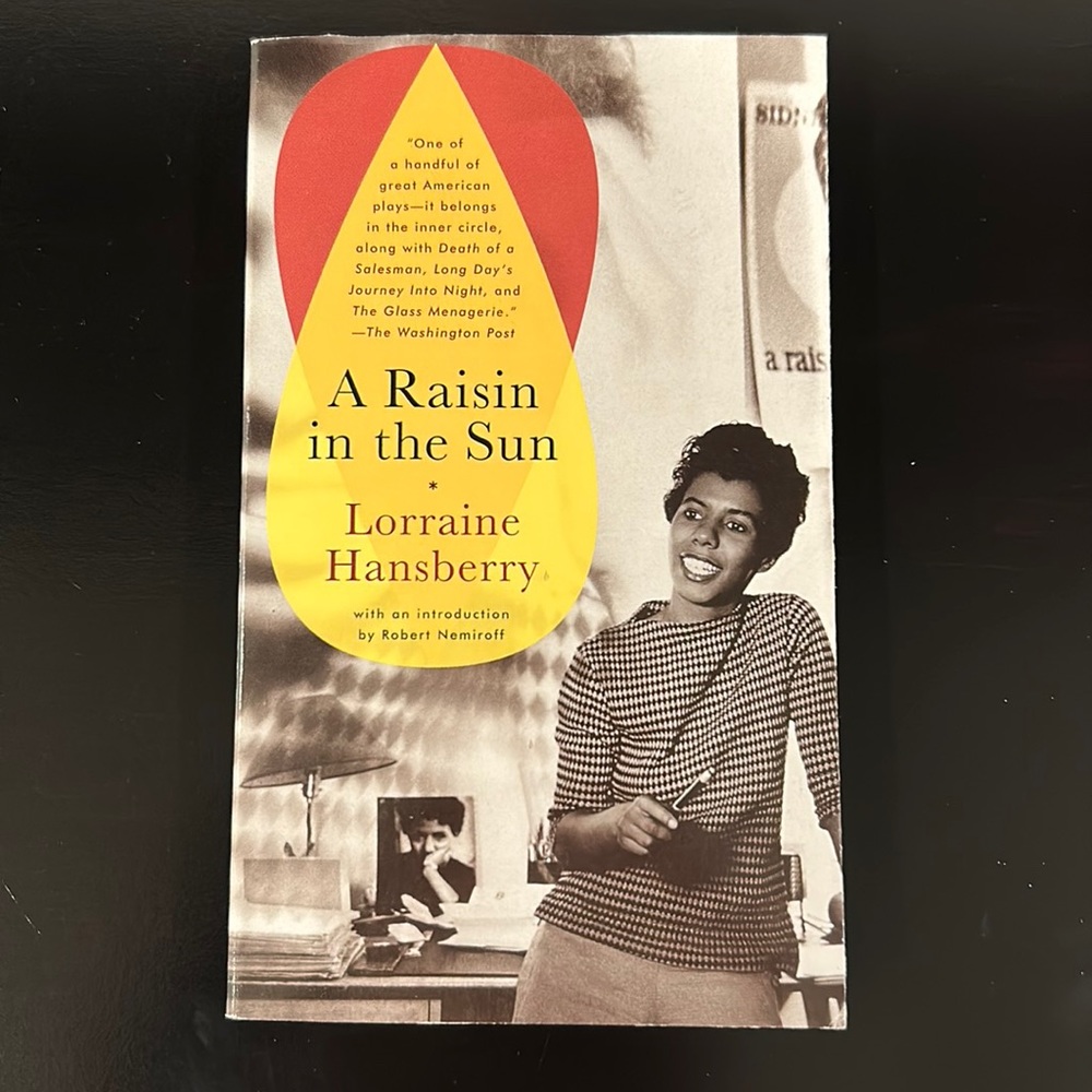 Paperback book: A Raisin In The Sun Lorraine Hansberry,EUC,A great American Play